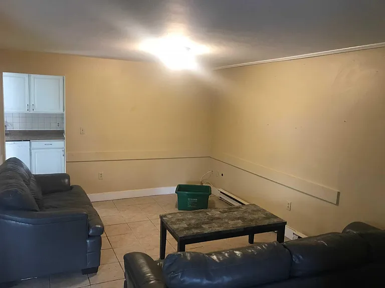 39 Annandale Rd #H — Photo 5