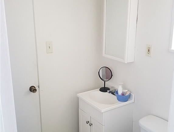 5th image of 671 Willow Dr
