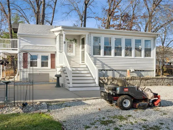 918 Forder Rd, Saint Louis, MO 63129