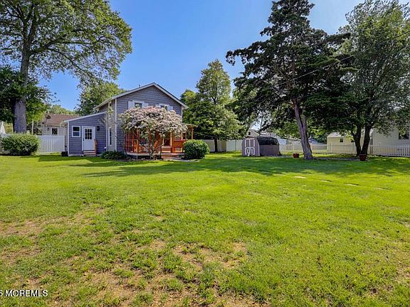 4th image of 616 Riverside Drive