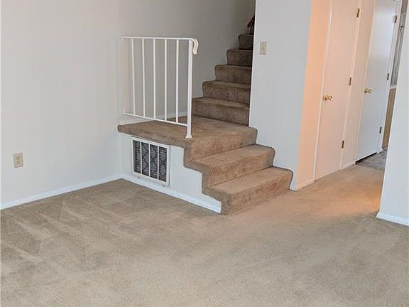 2nd image of 431 Lester Rd APT 1