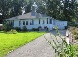 48 Lakeview St, Southwick, MA 01077
