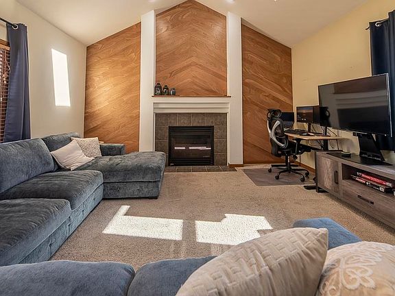 4th image of 4206 Bristol Dr