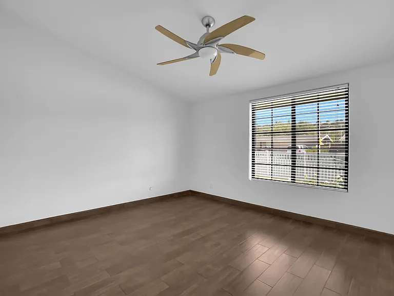 1101 E Lemon Ave — Photo 13