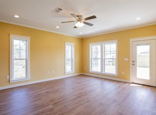 5446 Medina Rd, Pensacola, FL 32507