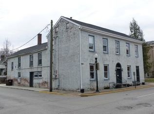 902 Main St APT 1, Paris, KY 40361