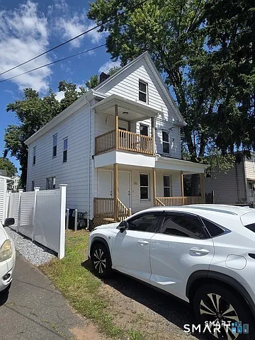 15 Walnut St — Photo 2