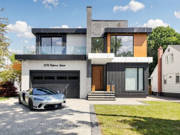 2378 Rebecca St, Oakville, ON L6L 2A9