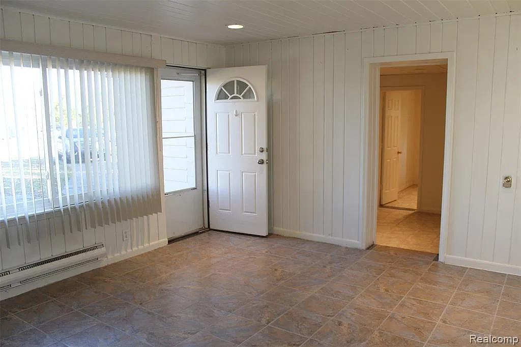 2 bed, 1.0 bath, 944 sqft, $1,500 — Photo 4