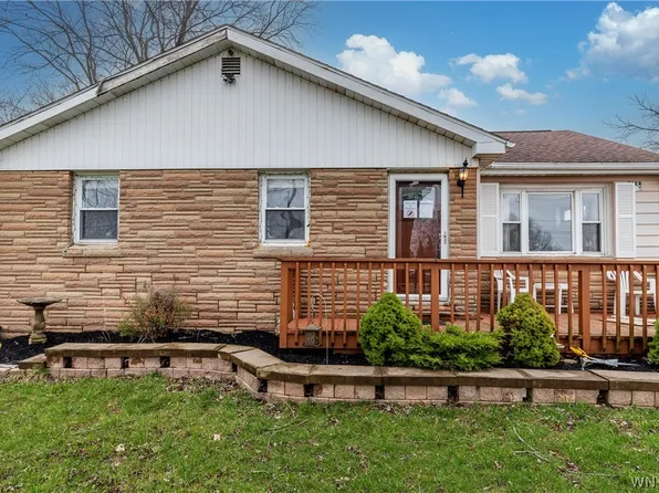 6795 Nash Rd, North Tonawanda, NY 14120