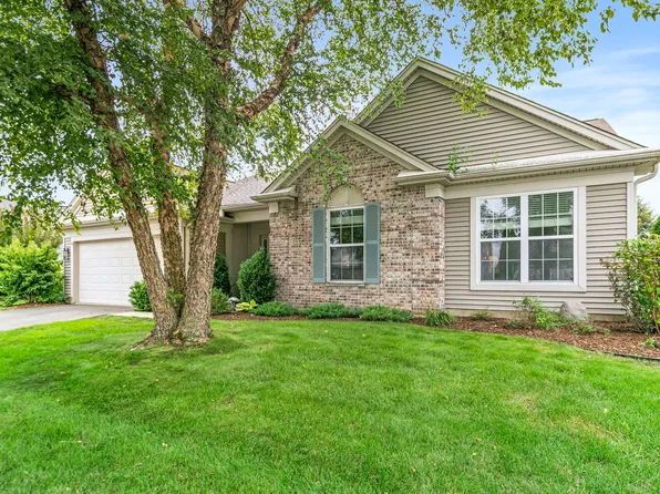13093 Farm Hill Dr, Huntley, IL 60142