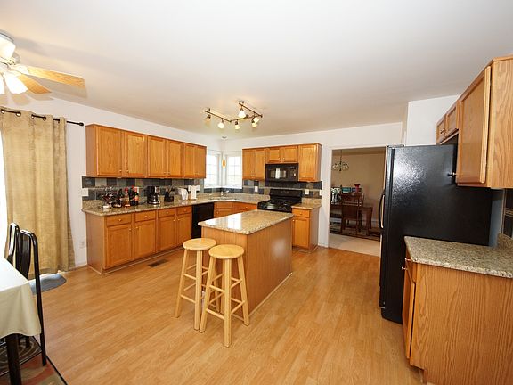 3rd image of 5500 Kimbermere Ct
