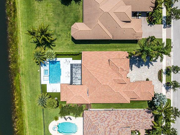 5th image of 9296 Tropez Ln