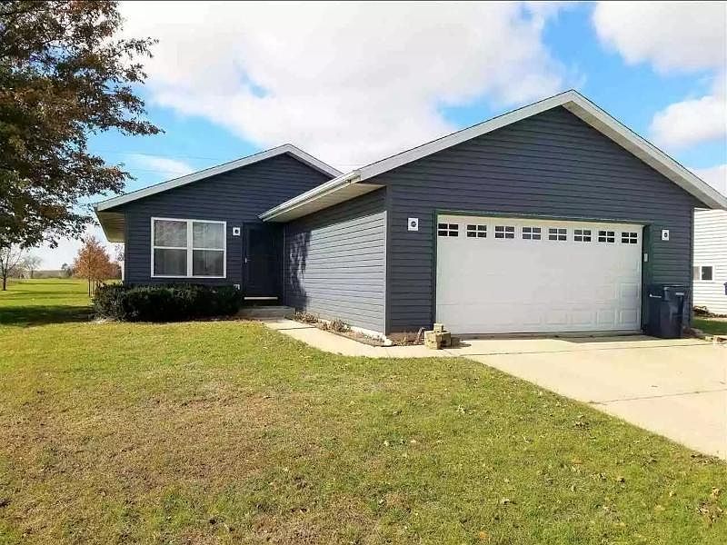 1st image of 2240 Garden Dr