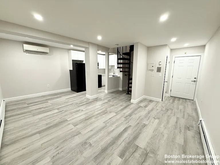 15 Ruggles St #3 — Photo 3