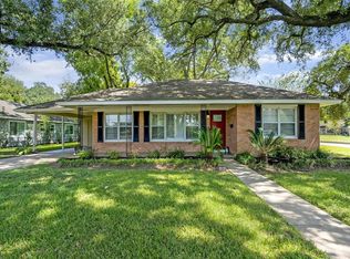 615 Brooks St, Sugar Land, TX 77478