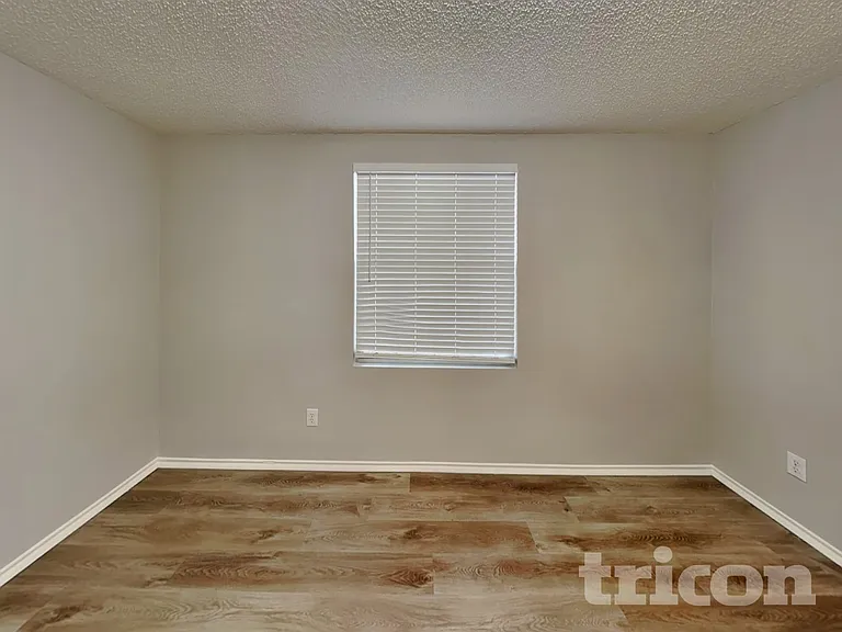 2904 Crimson Clover Dr — Photo 17