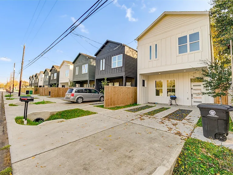 1217 Dewalt St — Photo 20