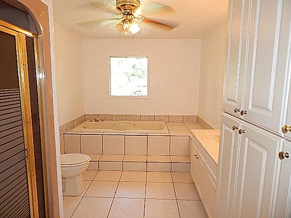 5th image of 105 Fairwood Cir