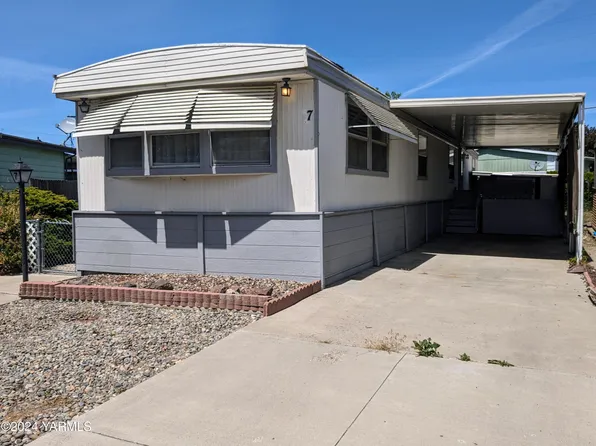 903 N 34th Ave Trailer 7, Yakima, WA 98902