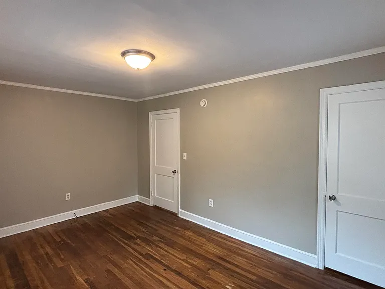 899 Chatwood St — Photo 7