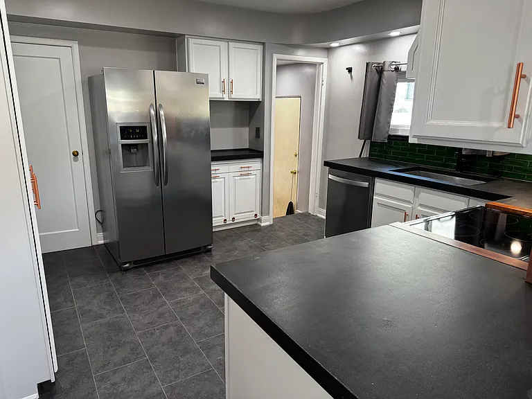 1123 Iowa Ave #B — Photo 14