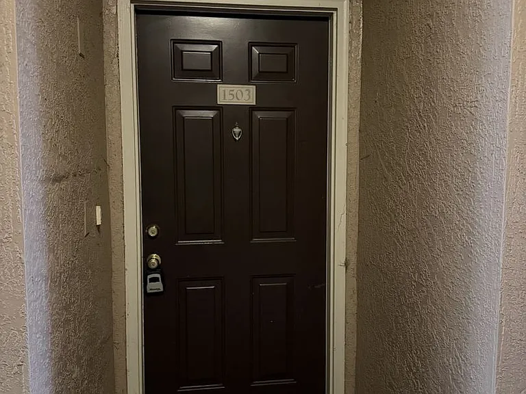 2001 Tizewell Cir #1503 — Photo 2