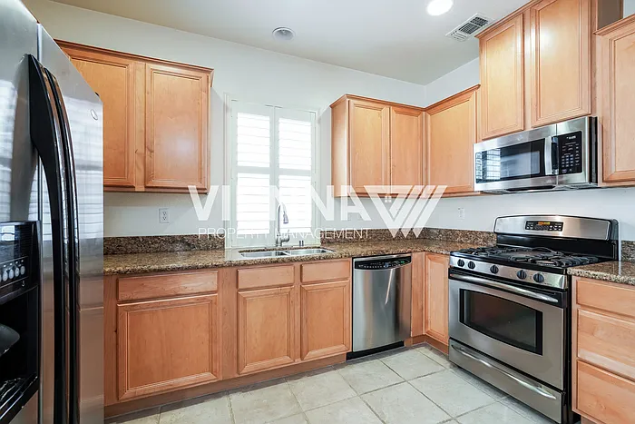 48 Villa Gardens Ct — Photo 8