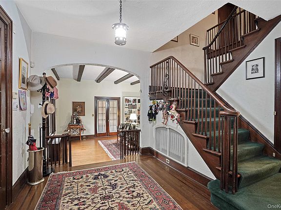 2nd image of 8 Ritchey Place