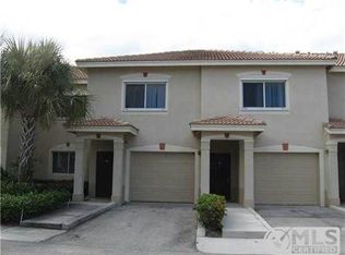 280 Crestwood Cir APT 205, Royal Palm Beach, FL 33411