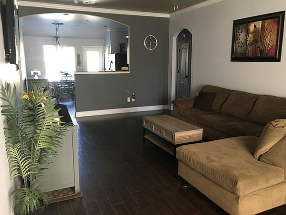 3rd image of 2122 Bradford Ln