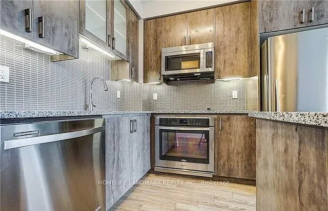 9088 Yonge St #1509 — Photo 2