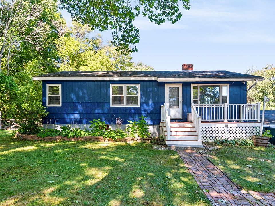 1st image of 21 Fern Ave