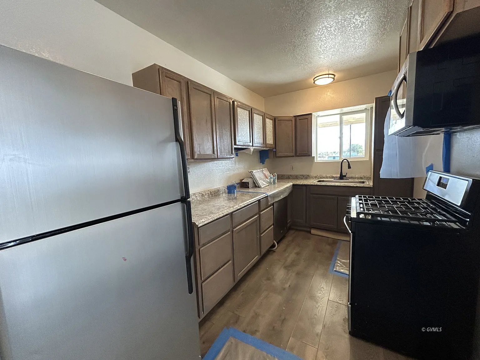 2 bed, 1.0 bath, 700 sqft, $1,400 — Photo 2