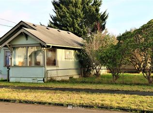 411 E St, Cosmopolis, WA 98537