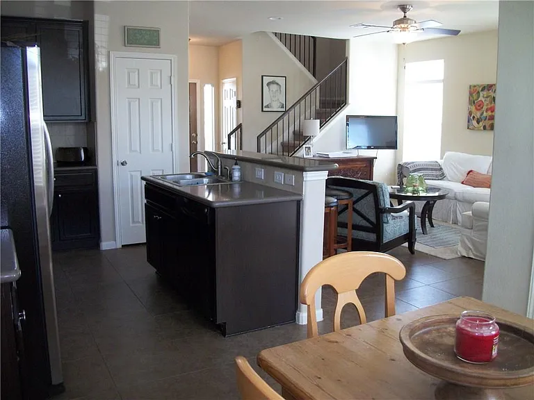 933 Heritage Springs Trl — Photo 5