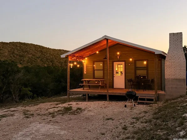 785 Private Road 3350, ConCan, TX 78838
