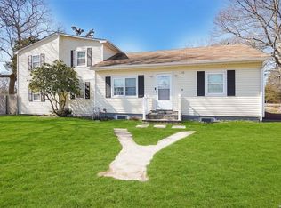 26 Pine Tree Dr, Shirley, NY 11967