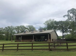 233 Sunbird Ln, Gladewater, TX 75647