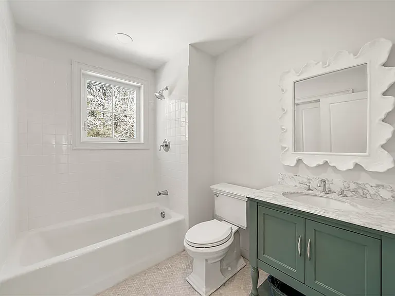 6 Honora Ln — Photo 7