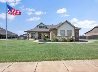 12725 SW 26th St, Yukon, OK 73099