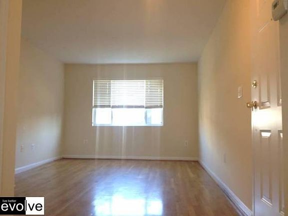Living Room+Entry