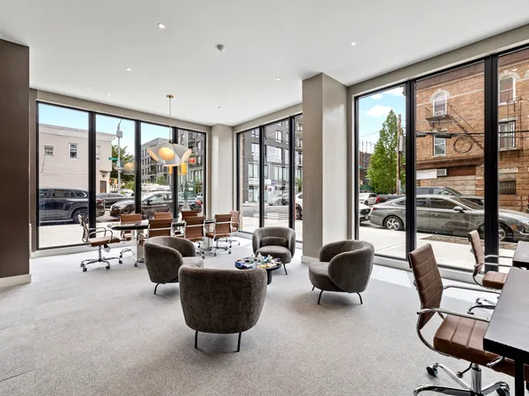 2605 Snyder Avenue image 13 of 28