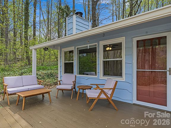 4th image of 36 Dogwood Dr