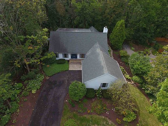 3rd image of 2542 Point O Woods Dr
