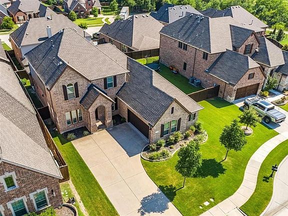 3rd image of 2109 Old Country Dr