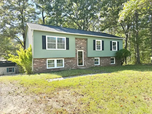 2 Kelly Ct, Fredericksburg, VA 22407