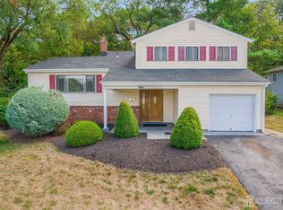 1 Drake Rd, Hillsborough, NJ 08873