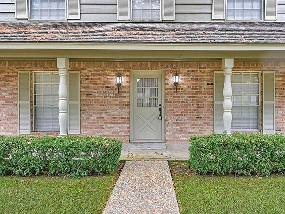 3rd image of 5319 Pebble Springs Dr