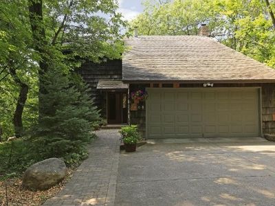2408 Sherwood Hills Rd, Minnetonka, MN, 55305
